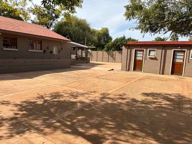 Marnas Private Self Catering @ 55 (The Villa) gallery image 5