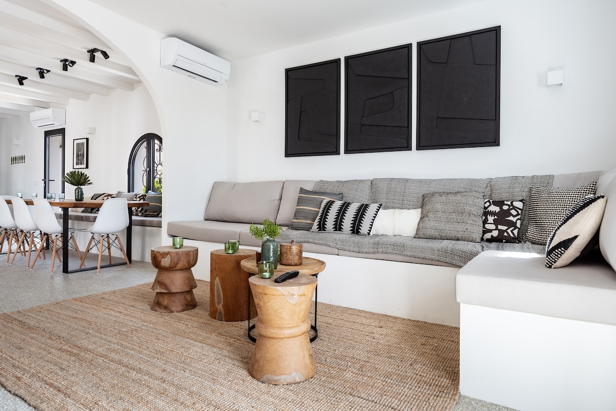 Top performing Airbnb: Authentic Haciënda near the Sea in Benissa