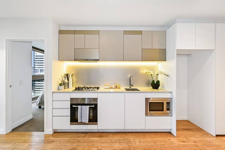 Lovely 3-bedroom in Central CBD gallery image 2