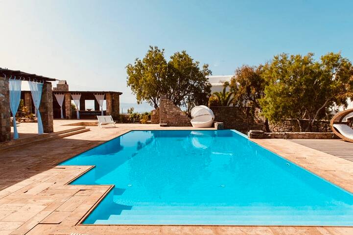 Dreamy Boho 5bed Villa with Pool and Ocean View gallery image 2