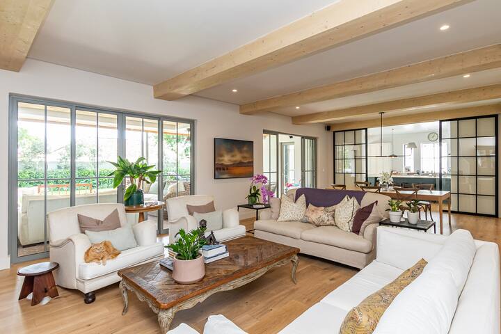 Boutique living gallery image 3