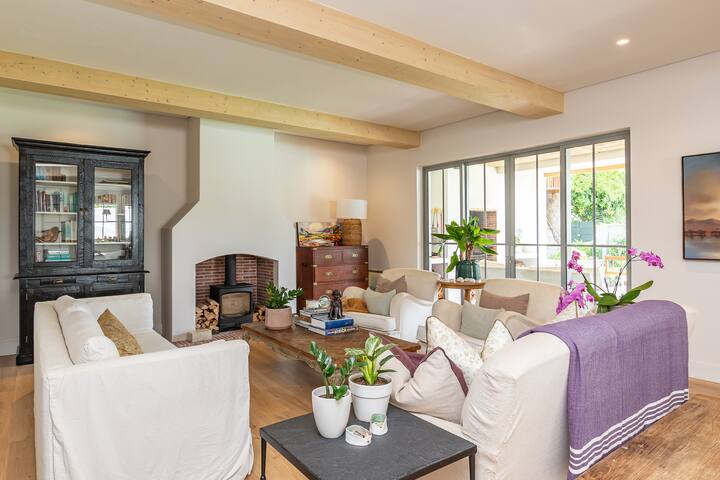 Boutique living gallery image 5