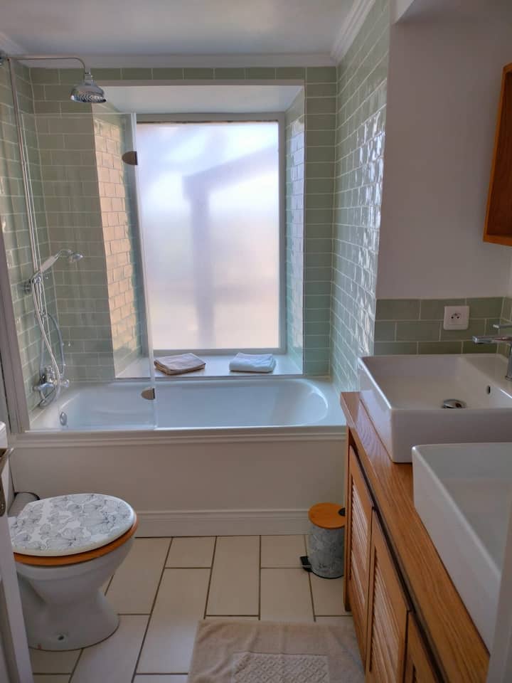 magnifique salle de bain gite airbnb
