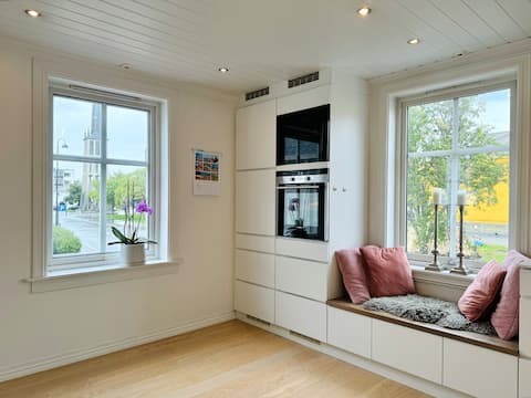 4-room apartment in the middle of the city center