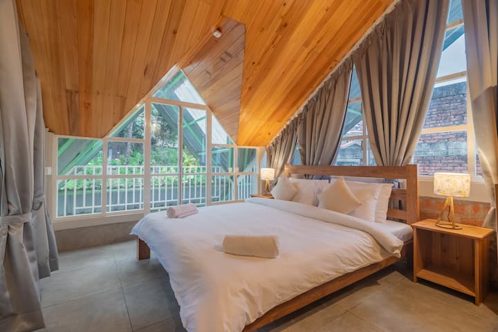 Munal Loft Suite A 2BHK Valley-view Getaway