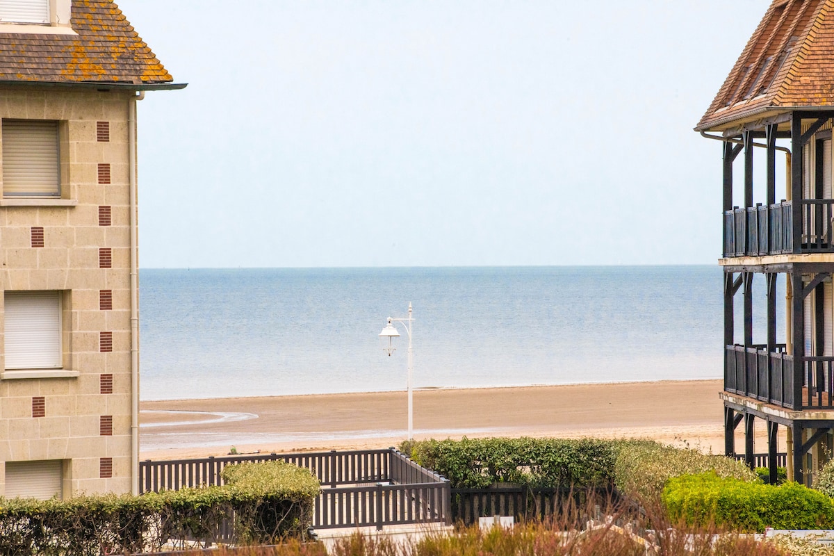 Propiedad de Airbnb exitosa: Full Sea View Apartment en Benerville Sur Mer