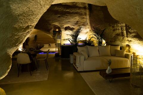 The Lost Cliff: Grandiose Cave Suite