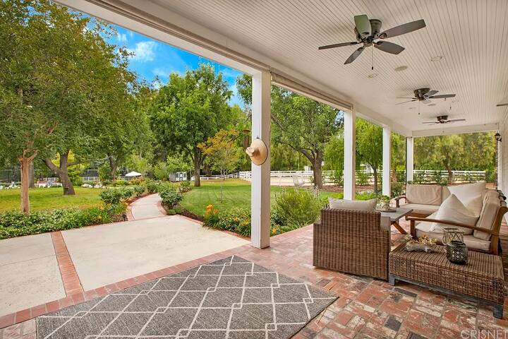 Ultra private Oasis | Family Villa, Pool & Tennis gallery image 4