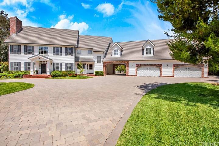 Ultra private Oasis | Family Villa, Pool & Tennis