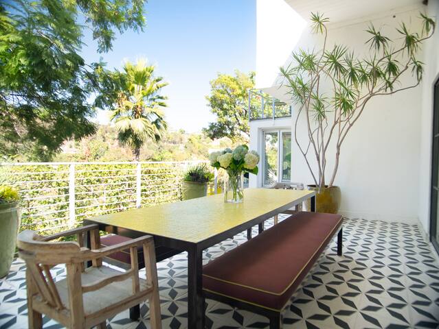 Hollywood Luxury at Outpost Estates Oasis w/Pool gallery image 5