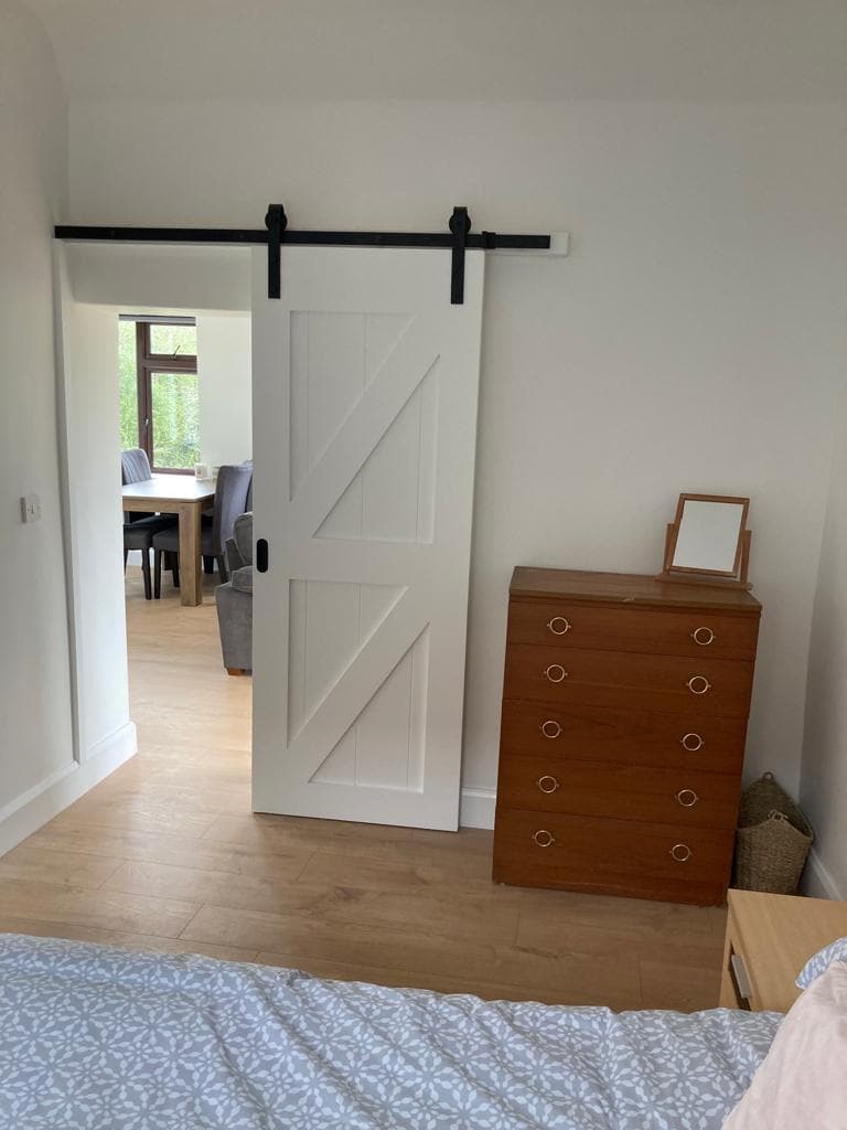 غرفة النوم الرئيسية