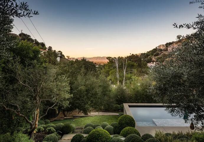 Breathtaking views + dream pool gallery image 2