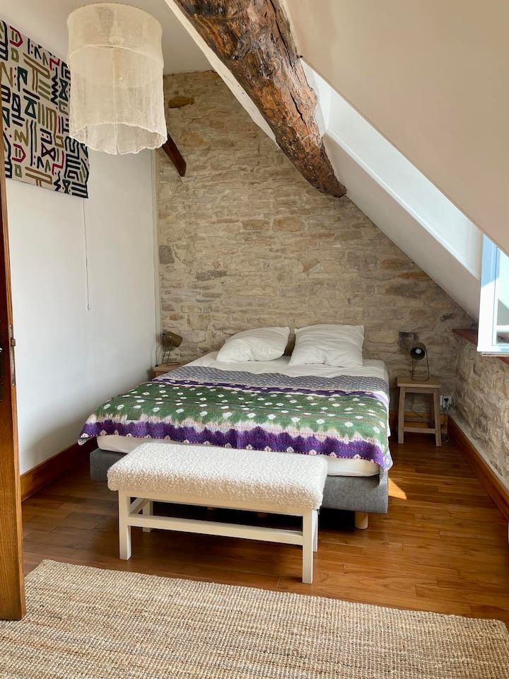 Შუა საძინებელი (ზემოთ) 