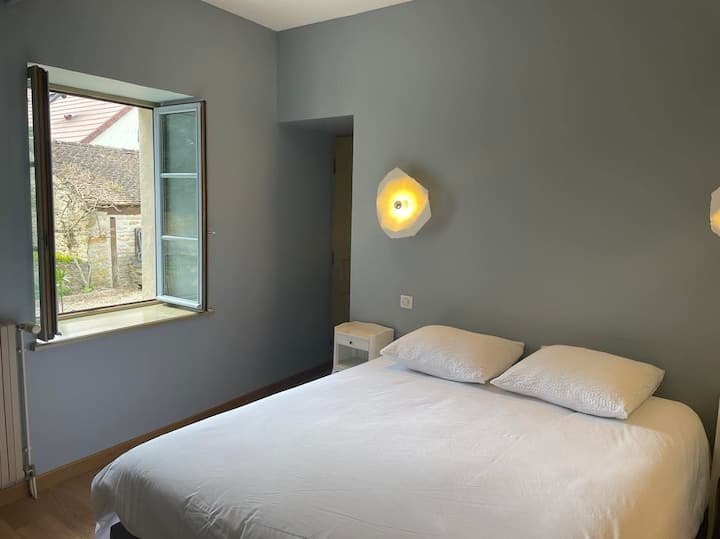 Ცისფერი ოთახი (პირველი სართული) 