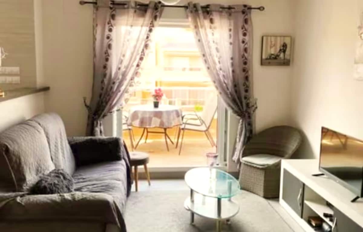 Top performing Airbnb: Beautiful New Penthouse in Torrevieja