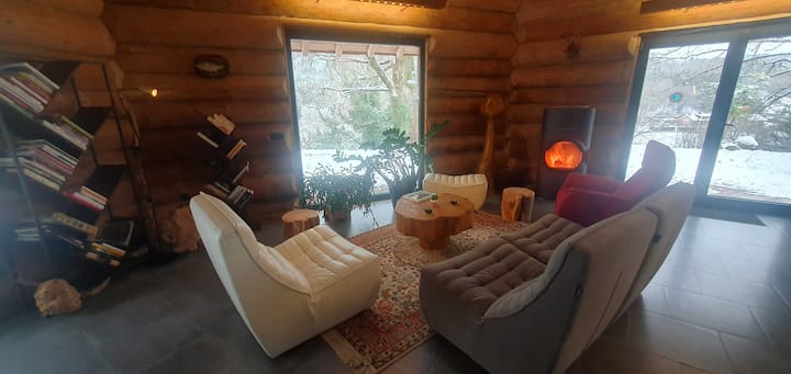 festë në sallë në gjashtëkëndësh në dimër