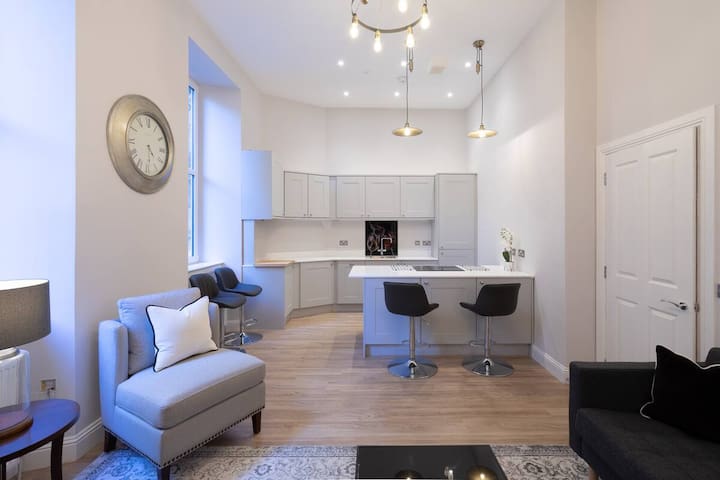 Luxury Nests – Old Town 1