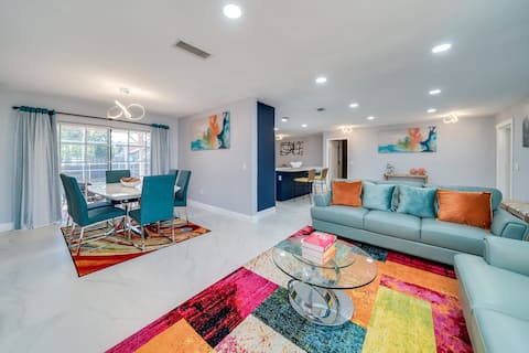Successful Airbnb property: Modern Home with Heated Pool. Flexible Check In. in Sunrise