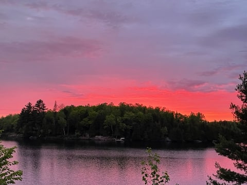 Family fun cottage on Whitestone Lake