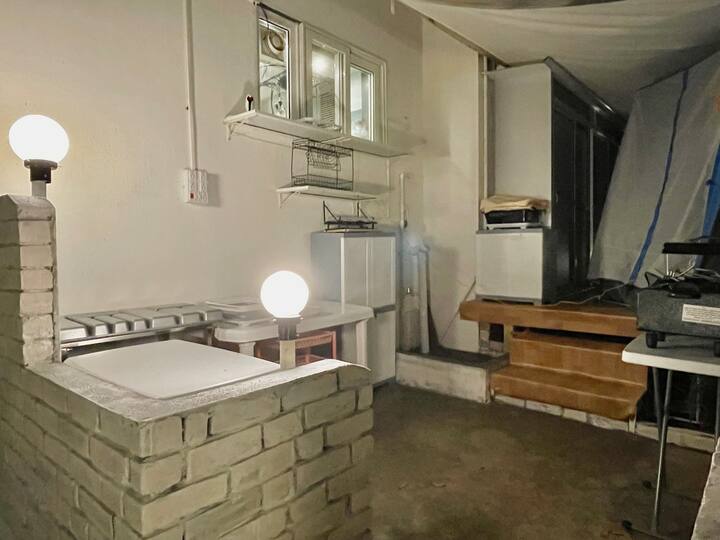 Full kitchen 2 image 1