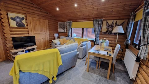 Popular Airbnb listing: Bumblebee Lodge in Thirston