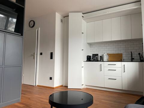 Erfolgreiche Airbnb-Immobilie: Stylisches City Studio brandneu! in Altstadt