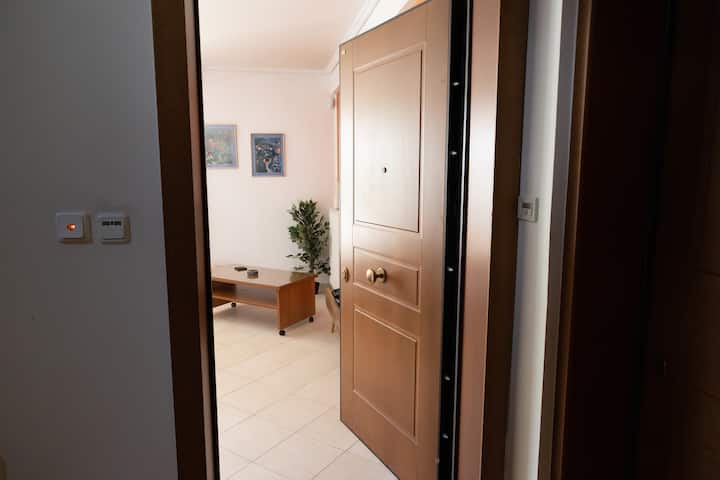 Electra - Mlango mkuu (mlango wa usalama)