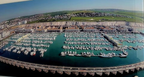 Sea Views & 3 double rooms