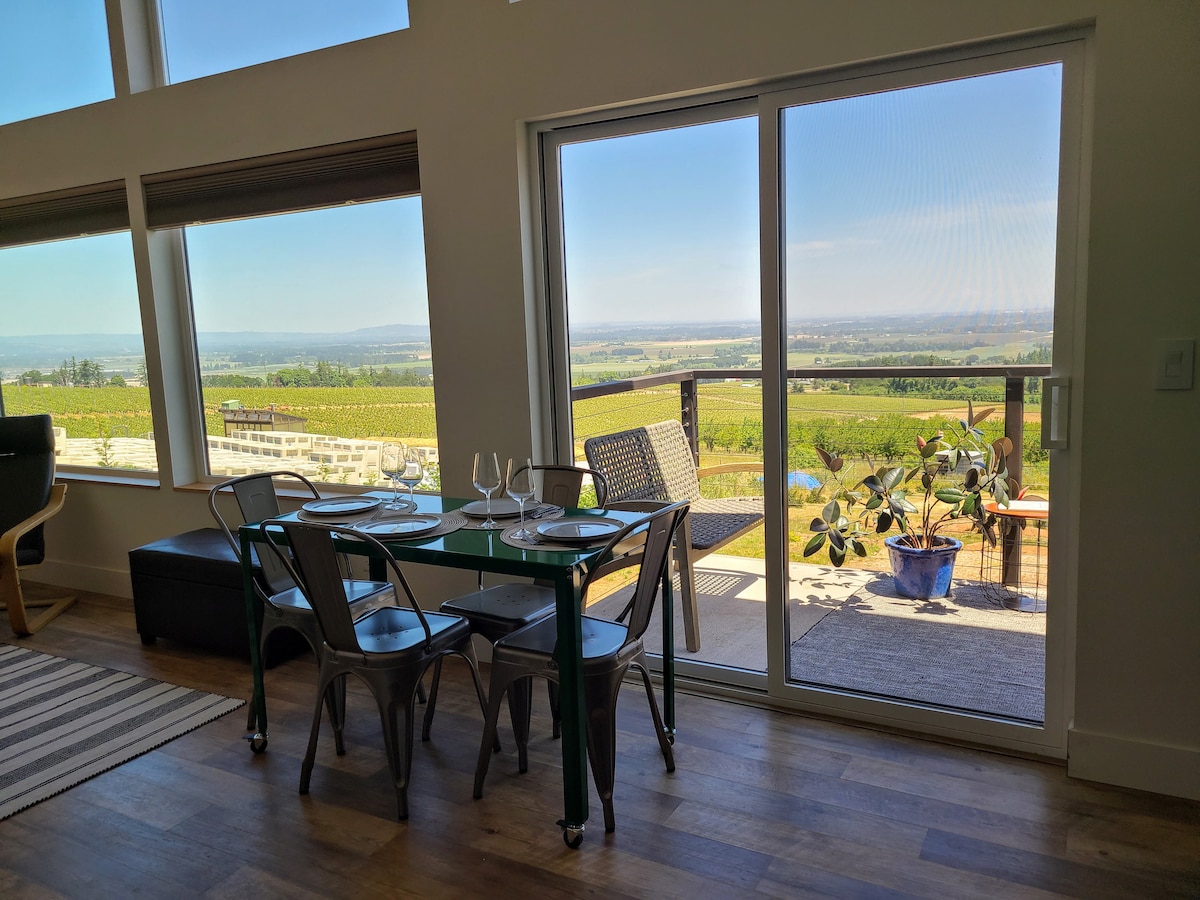 Valley Top Guest House Guesthouses for Rent in Amity, Oregon, United