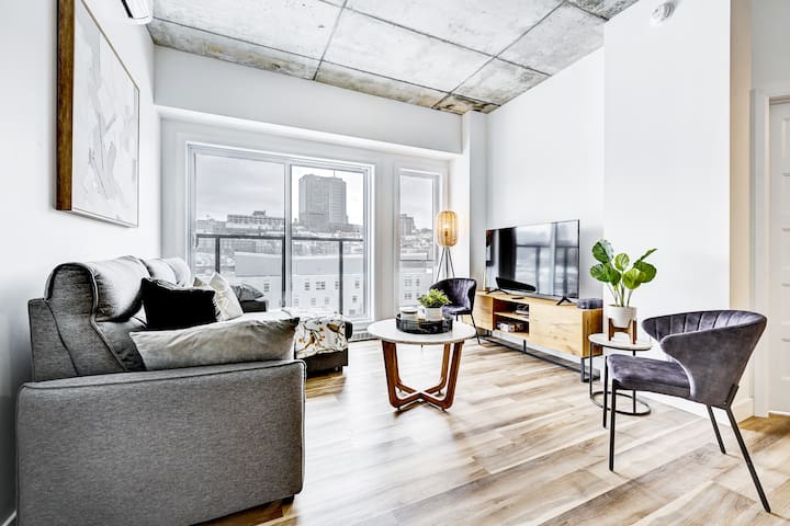 *Penthouse* Parking+Rooftop pool+Gym+750m Vieux-QC