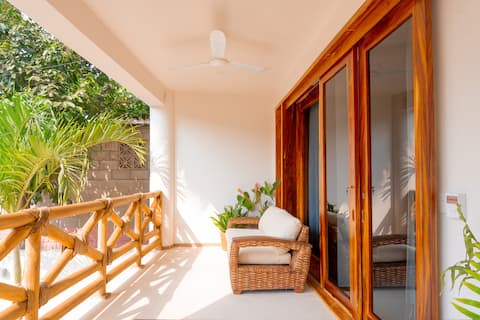 Top performing Airbnb: Serene King Suite #4 @ Casa Victoria, Zicatela Gem in Santa María Colotepec