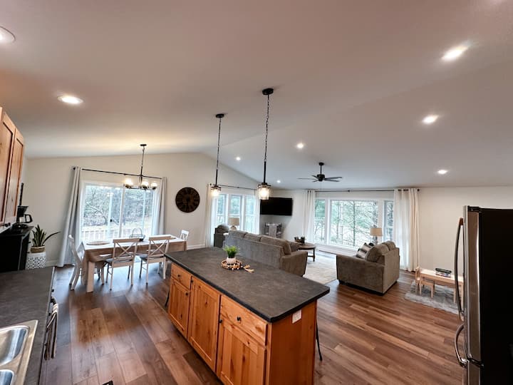 Petenwell Lake Vacation Rentals & Homes Wisconsin, United States Airbnb