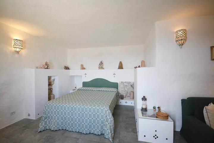 Villa with pool and panoramic sea views gallery image 4