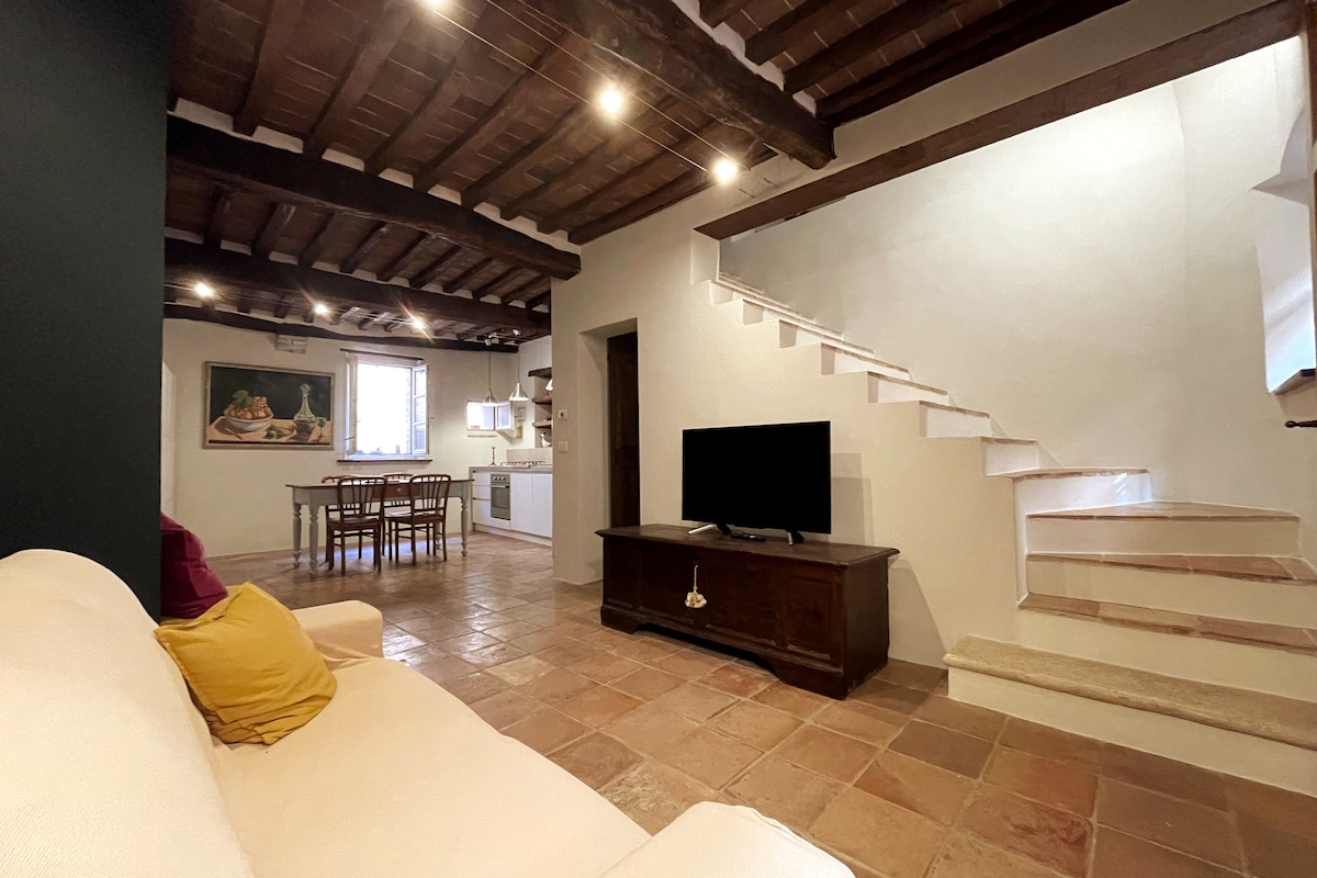 Successful Airbnb property: The house in the village in Città Della Pieve