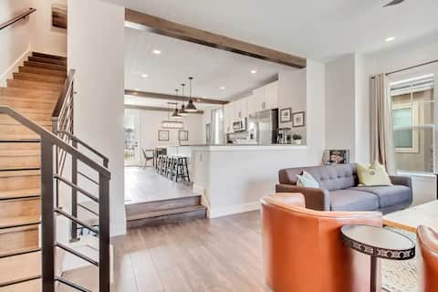 Top performing Airbnb: 4 BDRM with Bunk Room - Sleeps 10! in Hideout