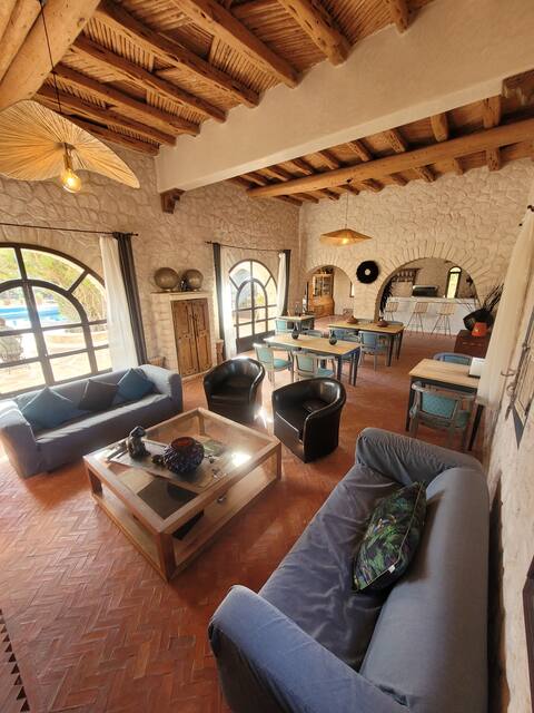 Guesthouse privatization with staff included