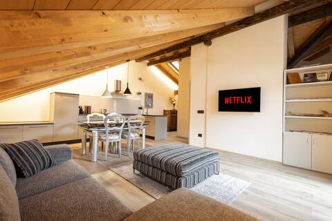 [Old Town] Luxury attic apartment