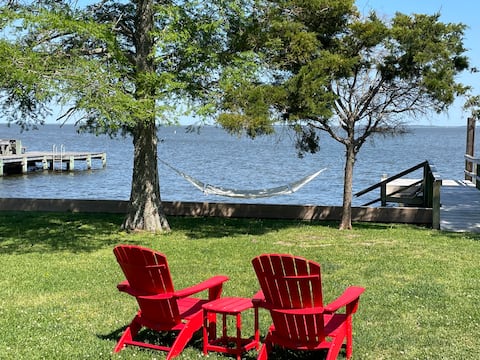 Historic Soundfront Barco Cottage! Pets! Specials!