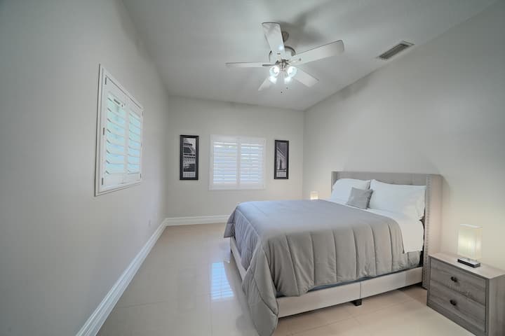 Bedroom #4 with Full Bed