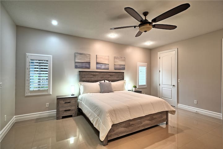 MBR #1 with King Bed