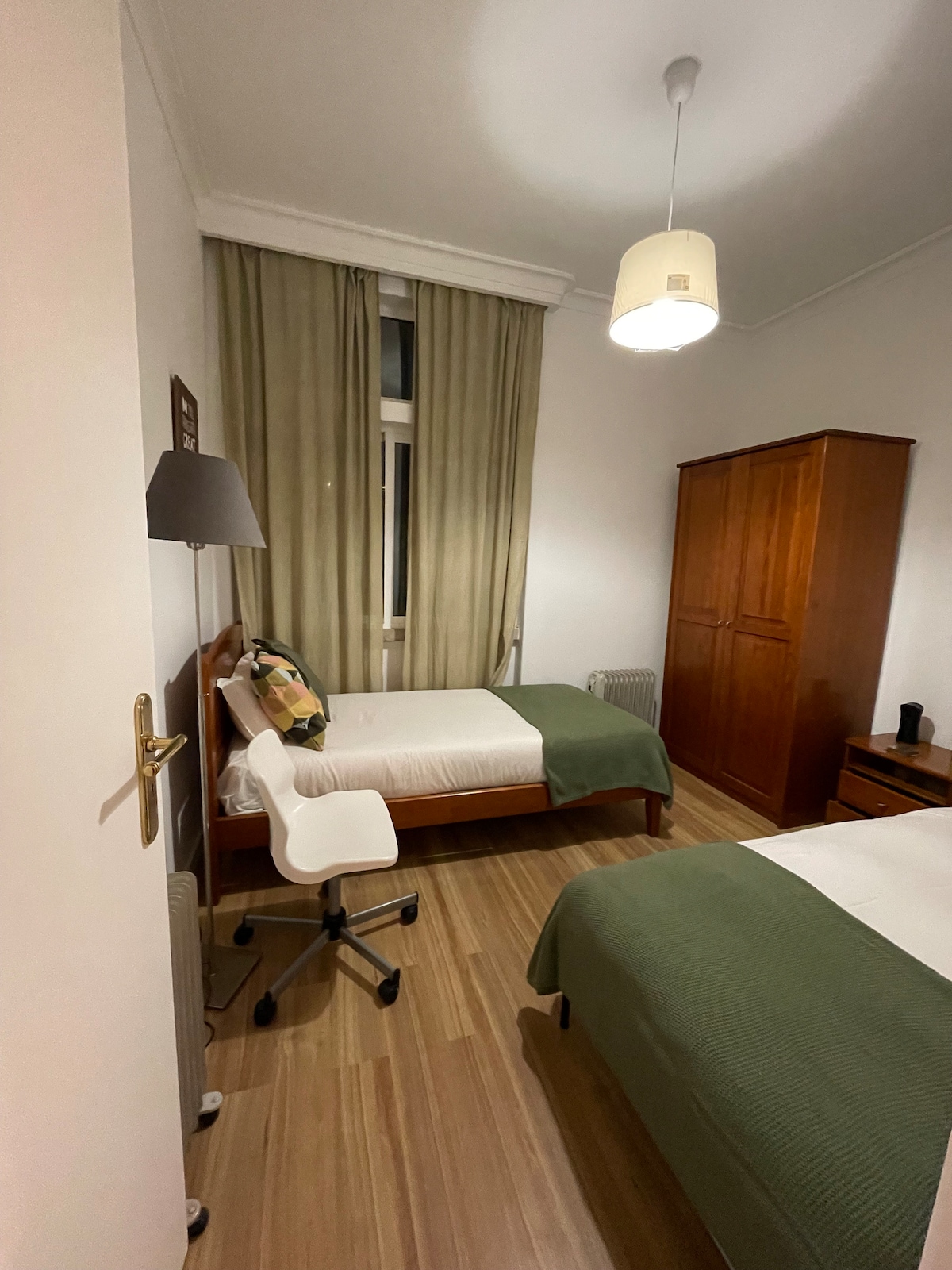 Стая 2: 2 единични легла