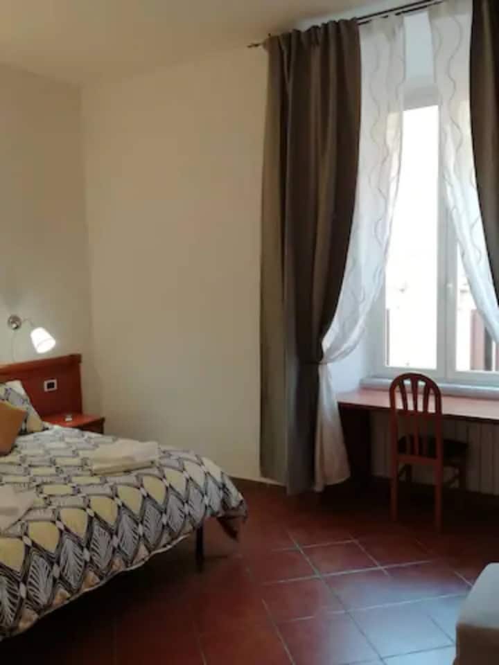 Dhomë gjumi 4