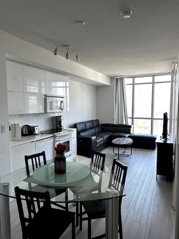 High floor condo with 2 queen beds