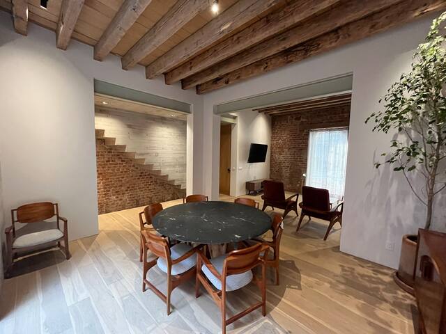 Amazing place, amazing location