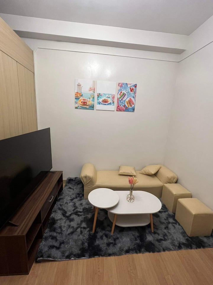 Trees Residences Staycation Apartments for Rent in Manila, Metro
