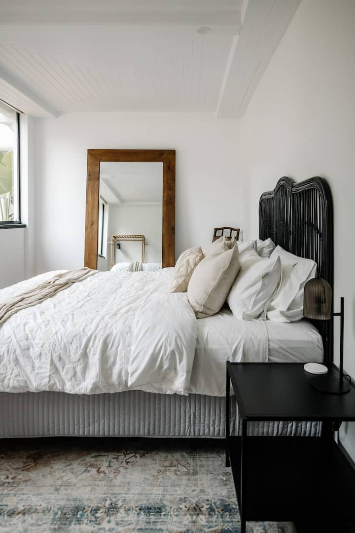 Guest Villa Second King Bedroom