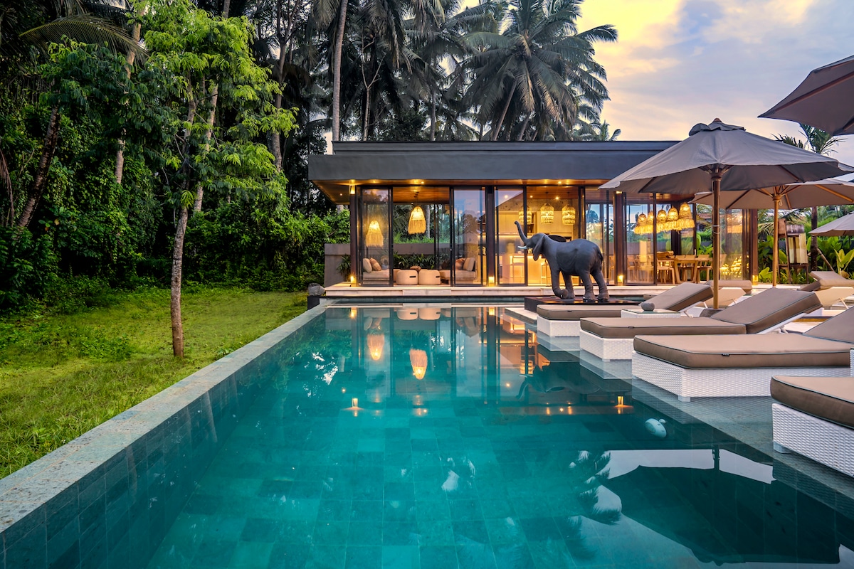 Villa in Kecamatan Ubud · ★4.91 · 5 bedrooms · 5 beds · 5.5 baths, comparabile Airbnb