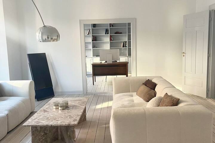 Stor herskabslejlighed med altan gallery image 3