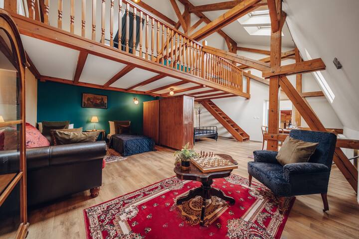 Magnificent historical penthouse Prague downtown gallery image 5