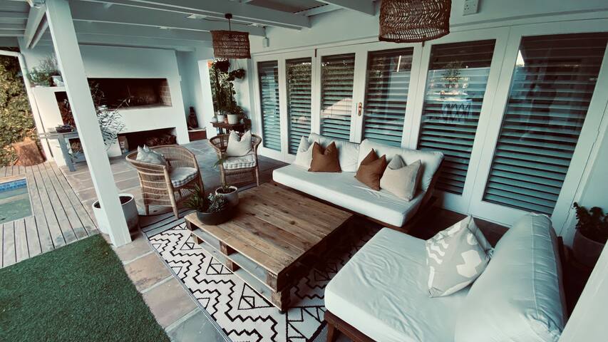 Surburban Pool-Side Bliss | 100% solar-powered gallery image 5